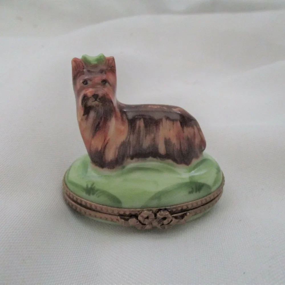 PEINT MAIN LIMOGES FRANCE Porcelain TERRIER DOG BOX w BONE